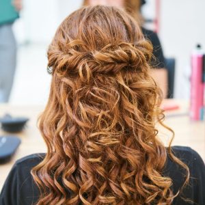 5 Bridal hairstyles with down hair-Behairstyle.gr