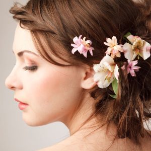 Bridal Hairstyles with Flowers-Behairstyle.gr