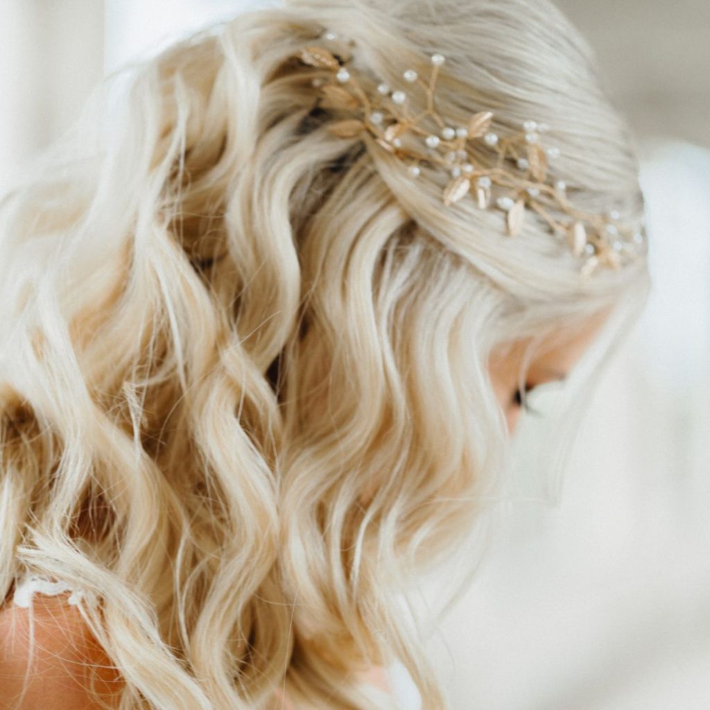 4 χτενίσματα για γάμο μακριά μαλλιά-Behairstyle.gr