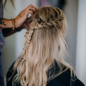 3 Evening hairstyles with braids-Behairstyle.gr