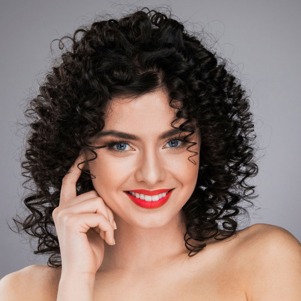 Women's short haircuts for curly hair-Behairstyle.gr